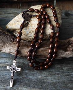 Natural Wooden Beads Catholic Prayer Hematite Cross Necklace | Hand Knotted Beads Necklace | Handmade Jewellery Beads Necklace You will receive: ⭐️1 x Natural Beads Catholic Prayer Hematite Cross Necklace ⭐️Style: Handmade & Handcrafted ⭐️Returns: Money back guarantee (30 days free returns) ⭐️About Shipping: Your order will be shipped via international Post and it usually takes 7-18 days to arrive You will receive: -  8mm Natural Wooden Beads  -  Necklace length: 39-41inch -  Necklace weight: 12 Jewellery Beads, Wooden Bead Necklaces, Design Silver, Artisan Craft, Beads Necklace, Handmade Jewellery, Natural Beads, Necklace Handmade, Wooden Beads