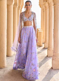 Chic Prom Dresses, Desi Fits, Haldi Outfit, Diwali Outfits, Indian Outfits Lehenga, Traditional Indian Dress, Desi Clothes, Purple Beads, Traditional Indian Outfits