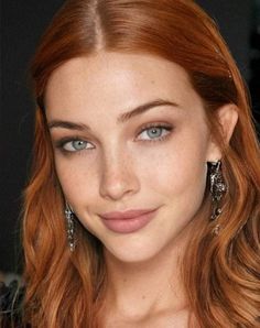 Ginger Hair Grey Eyes, Green Eyes Red Hair Makeup, Make Up Looks For Redheads, Make Up Looks For Gingers, Red Head Natural Makeup, Redhead Prom Makeup, Makeup For Ginger Hair Green Eyes, Natural Makeup Looks For Redheads, Makeup On Gingers