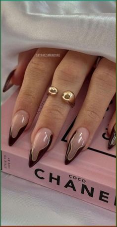 French Manicure Autumn, Abstract Nail French Tips, Classic Nail Inspiration, Simple Trendy Acrylic Nails, Alternate French Nails, Nail Art Designs Autumn 2024, Nail Ideas Trendy 2024, Light Brown French Tip Nails Almond, Autumn Elegant Nails