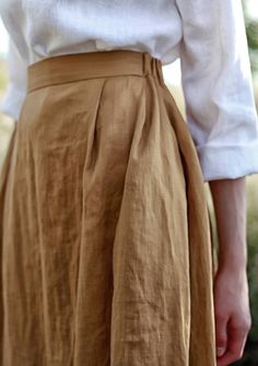 Linen skirt Florence 2 Decade Fashion, Nz Summer, Fashion Questions, Long Linen Skirt, Rock Outfit, Brown Skirt, Womens Skirts, Outfit Jeans, Skirt Maxi