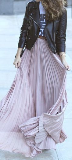 Pink Comfy Casual Street Style #Fashion!Taro Plain Grenadine Elastic Waist Sweet Maxi Skirt #Pink #Maxi #Skirt #Fashion Sukienki Maksi, Rock Dress, Rok Outfit, Weekend Mode, Maxi Skirt Outfits, Rock Outfit, Pleated Maxi Skirt, Looks Street Style