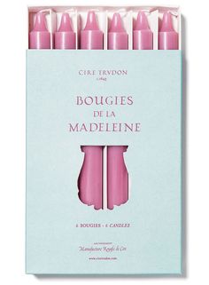 Noël : 10 cadeaux à shopper dans les boutiques de musées | Vogue Madeleine Rose, Beautiful Branding, Last Minute, Vintage Pink, Packaging, Candles, Boutique, Pink