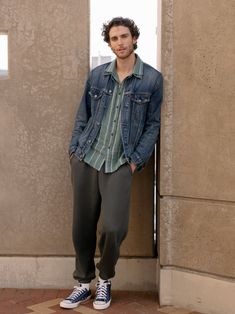 Designed for comfort and functionality, our Men's CityScape Sweatpant is a must-have loungewear staple. Made from high-quality fleece, these men's jogger sweatpants feature functional side pockets, a pull-on elastic waistband with an adjustable drawcord, a slouchy fit, and subtle ribbed trim throughout. Our men's jogger sweatpants pairs well with all things Cozy Earth loungewear. Men's CityScape Sweatpant in Storm (Size: Medium) - Cozy Earth Jogger Pants Outfit Mens, Cozy Fits Men, Loungewear Outfit, Mens Joggers Sweatpants, Men Loungewear, Jogger Pants Outfit, Best Pajamas, City Scape, Bamboo Pajamas