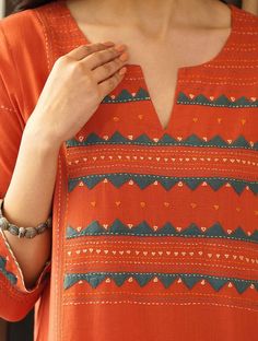 Women Red Cotton Rich Applique Round Neck Regular Fit Kurta August Inspiration, Daily Embroidery, Easy Diy Clothes, Kurta Patterns, Kaftan Designs, Lace Dress Design, Kurta For Women, Simple Kurta Designs, Embroidery On Kurtis