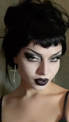 Alternative Makeup Hooded Eyes, Goth Makeup Tutorial, Gothic Elegance