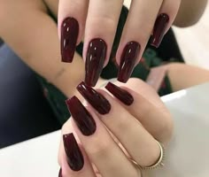 🦇 𝕵𝖊𝖘𝖘𝖊𝖈𝖆 🦇 # #nail #nails #background #wallpaper #zicxi Kutek Disney, Dark Red Nails, Wine Nails, Maroon Nails, Red Acrylic Nails, Nagel Tips, Grunge Nails, Makijaż Smokey Eye