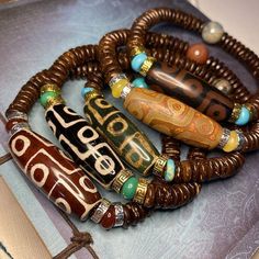 Wealth Bracelet, African Beaded Bracelets, Clothespin Diy Crafts, Afrocentric Jewelry, African Bracelets, Health And Wealth, Elastic Bracelets, Tibetan Bracelet, Beads Bracelet Design