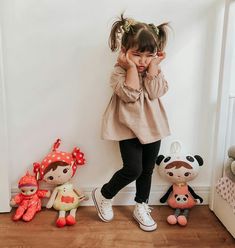 Preschool Girl Outfits, Kindergarten Fashion, Kindergarten Outfit, Kids Outfits Daughters, Girls Winter Fashion, Baby Milestones Pictures, Preschool Girl, Chic Kids