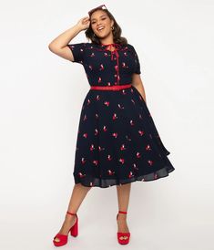 Unique Vintage Plus Size Navy & Fox Print Estelle Swing Dress Plus Size Pinafore, Preppy Plus Size, Rockabilly Fashion Plus Size, Plus Size Navy, Uv Clothing, Vintage Plus Size, Animal Print Outfits, Fox Print, Rockabilly Fashion