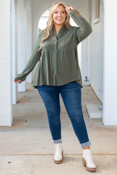 This top is calling your name! It has a pretty army green color you can dress up or down and style with everything in your wardrobe! It's comfortable for all-day & nightwear, has a relaxed baby doll fit to flatter your figure, and features the cutest button-up style! Simply pair this top with skinnies and boots for an effortlessly chic outfit!   55% Linen, 45% Cotton Worship Leader Outfit Women, Full Figure Outfits, Plus Size Winter Fashion, Casual Plus Size Outfits, Plus Size Outfits Casual, Call On Me, Plus Size Summer Fashion, Stylish Plus Size Clothing, Plus Size Looks