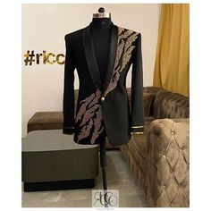 Matric Dance Suits, Sf Fashion, Prom Suits For Men, Blazer Outfits Men, Clothing Store Design, Wedding Outfit Men