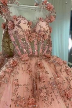 Prinsesse glitrende kjæreste promkjoler med 3d blomster, rosa quinceanera kjoler Dresses With 3d Flowers, Pink Quinceanera Dresses, Pink Quinceanera, Quinceñera Dresses, Quinceanera Dresses Pink, Pink 3d, Pretty Quinceanera Dresses, Pink Evening Dress, Quince Dress