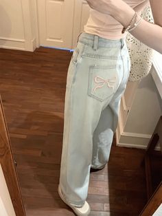 Vintage Light Wash Wide - Leg Jeans - Jeans