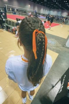 #volleyball #hairstyles #braids #cutehairstyle #volleygirl #hair Braid Volleyball Hair, Vb Game Day Hairstyles, Cute Hairstyles For Sports Basketball, Cute Simple Soccer Hairstyles, Volleyball Girls Hairstyles, Volleyball Hair With Ribbon, Hairstyle For Volleyball Game, Game Day Hairstyles Field Hockey, Volleyball Girl Hairstyles