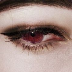 Vampire Goth, Fotografi Digital, 얼굴 그리기, Aesthetic Eyes, Fantasy Aesthetic, Pretty Eyes, Red Eyes, Red Aesthetic, An Eye