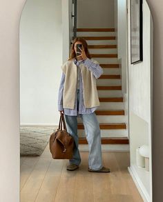 Orlaith Melia, Scandinavian Fashion Women, Sandal Tali, Casual Weekend Outfit, Look Adidas, Estilo Indie, Skandinavian Fashion, London Outfit, Autumn Fits