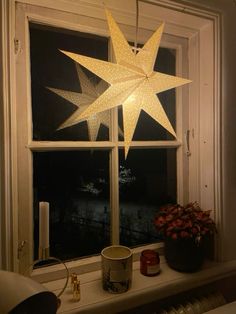 Star Hanging Light, Ikea Star Lights, Star Light Bedroom, Paper Star Lamp, Star Bedroom Aesthetic, Hanging Star Lanterns, Star Lights Bedroom, Star Lamps, Stars Bedroom