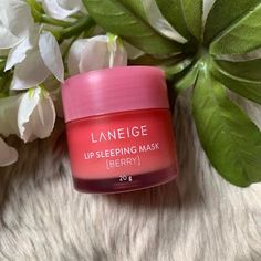 A leave-on lip mask that delivers intense moisture and antioxidants while you sleep with its Moisture formula. Containing Vitamin C and Berry Fruit Complex, it nourishes and lightens pigmented dark lips. Lainage Lip Mask, Laneige Collection, Laneige Berry, Hydrated Lips, Mask Aesthetic, Laneige Lip, Strawberry Jelly, Berry Lips, Mask Makeup