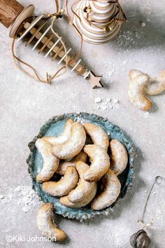 Vegan German Vanillekipferl Recipe - learn how to make the best German Vanilla Crescent Cookies with ground almonds! A vegan spin on a traditional German Christmas cookie recipe. Delicately crumbly with a melt-in-your-mouth texture these are perfect for the holidays. German Recipes, Delicious Cookie Recipes, German Christmas, Ground Almonds, Vegan Cookies