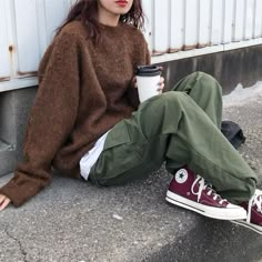 casual masc outfit #masc #winter #fall #outfits #fashion #sweater #cargo #converse | credit: kumika_iiio2 on insta Masc Outfits For Women, Androgynous Outfits, Outfits With Converse, Boho Chic Outfits, Androgynous Fashion, Military Army