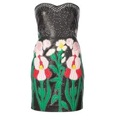 Leather flower intarsia and stud details elavate this dress. Sweetheart neckline. Strapless. Side zip closure. Lined. 100% Lamb Leather Lining: 91% silk, 9% elastan Designer ID: 490532XG513 Made in Italy Gucci Dress Casual, Gucci Short Dress, Short Flower Dress, Gucci Flower, Kpop Idol Style, Gaun Koktail, Gucci Runway, Gucci Dresses, Embellished Cocktail Dress