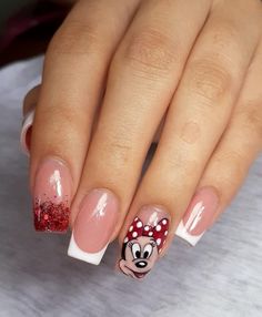 Uñas Minnie Minnie Mouse French Manicure, Mini Maus Nails, Summer Floral Nails Designs, Mickey Mouse Gel Nails, Minnie Mouse Manicure, Mickey Nails Design, Disney Design Nails, Nails With Mickey Mouse, Minnie Mouse Nails Acrylic