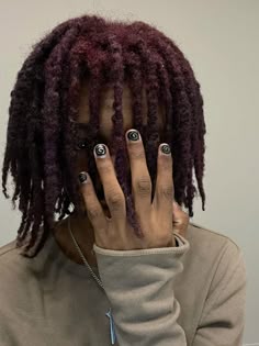 #nails #fashion #nailinspiration #archivedfashion #mensnails Cool Mens Nails, Nails That Boys Like, Men Nails Aesthetic, Rockstar Nails Men, Men With Nails, Painted Nails On Men, Black Painted Nails, Black And Red Nails Men, Masc Nail Ideas