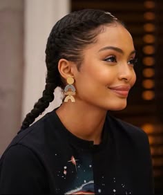 Tara Shahidi, Halle Bailey Updo, Grownish Hairstyles, Yari Shahidi Hairstyles, Yara Shahidi Braids, Yara Shahidi, Yara Shahidi Makeup, Yara Shahidi Hairstyles, Yara Shahidi Aesthetic