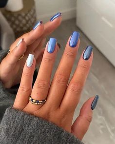 30+ Chic Chrome Nail Ideas - Blue Chrome Nails, January Nails, Nagel Tips, Nail Colors Winter, Smink Inspiration, Her Nails, Cute Gel Nails, Winter Nail Designs