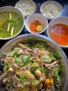 Healthy Eating Meal Plan, Khmer Food, Food Cart Design, Vietnamese Cuisine, Food Drinks Dessert, Indonesian Food, Food Snapchat, Food Presentation