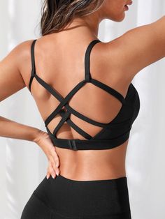 Apparel Design Inspiration, Estilo Fitness, Working Out Outfits, Practice Wear, Crop Top Designs, Gym Clothes Women, Gym Tops, Women Sports, Outfit Combinations