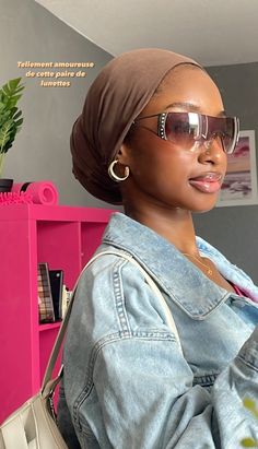 4c Hair With Scarf, Loose Head Scarf, Headwraps Black Women, Head Wrap Outfits Black Women, Headwrap Outfit Casual Street Styles, Outfits With Hair Scarves, Black Woman Head Wrap, Head Wrap Ideas, Headscarf Styles