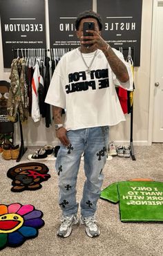 Hype Streetwear, Mens Jorts Fit, Mens Swag Outfits, Atl Fit Men, Jeans Fit Men, Fly Men Outfits, Outfits For Men Street Style, Designer Fits Men