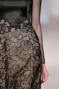 /// Embroidery Couture, Marios Schwab, Xmas Dress, Lazer Cut, Haute Couture Dresses, Textiles Fashion