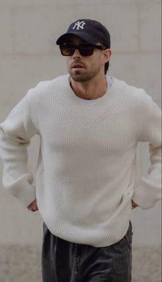 Quiet Luxury Aesthetic Men, Quiet Luxury Men Outfit, Quiet Luxury Fashion Men, Quiet Luxury Outfit Men, Athletic Mens Outfits, Casual Outfits Asian, Ariat Mens Outfits, Vest Outfits Casual, Quiet Luxury Men