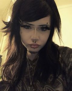 alternative girl, emo girl, bridge piercing, septum piercing, anti eyebrow piercing, deftones girl, metalhead, grunge girl, choker, vertical labret, snakebites Piercings Eyebrow Girl, Emo Piercings, Girl Emo, Alternative Girl