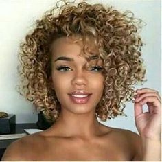 Short Natural Curly Hairstyles, Short Blonde Curly Hair, Stylish Black Women, Natural Curly Hairstyles, Short Natural Curly Hair, Curly Weave Hairstyles, Curly Hair Photos, Blonde Curly Hair, Curly Haircuts