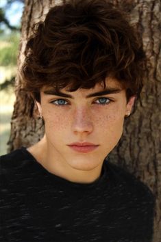 Gray Eyes Aesthetic Male, Blue Male Eyes, Italian Teen Boy, Blue Eyes Guys, Character Inspiration Male Blonde, Dark Hair Blue Eyes Boys, Guys With Freckles, Brown Hair Blue Eyes Boy