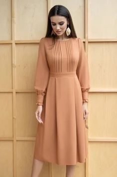 Stylish Fall Outfits, Classy Dress Outfits, Stylish Dresses For Girls, Fashion Dresses Casual, Frock Design, Designs For Dresses, Abayas Fashion, Fashion Design Clothes