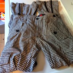 Vintage Tripp Nyc Gingham Linen Pants, Amazing Condition. Little To No Wear On The Pant Hems. Zippers, D-Rings And Cargo Pockets. Waist Can Adjust A Little Smaller. Size 5 Look At My Closet!! I May Be Biased, But I've Got So Many Amazing Pieces You Will Love!! Punk Goth Rockabilly Psychobilly Lip Service Killstar Sourpuss Dolls Kill Hot Topic Vintage Urban Outfitters Hell Bunny Iron Fist Too Fast Plaid Checkered Houndstooth Black White Emo Grunge Y2k Nyc Y2k, Vintage Tripp Nyc, Goth Rockabilly, Gingham Linen, Emo Grunge, Tripp Nyc, Psychobilly, Iron Fist, Lip Service