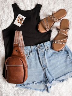 Bon Fire Outfit Summer, Summer Outfits For 20 Year Olds, Summer Cookout Outfit, Summer Outfits Boho, Summer Birthday Outfits, Fair Outfit, Summer Outfits Women 30s, Outfit Ideas For Summer, Boho Summer Outfits