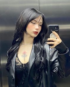 Female Fatale, Leather Dress Women, Aesthetic Makeup, Grunge Outfits, Dark Hair, Makeup Inspiration, Pretty Woman, New Hair, Hair Inspo