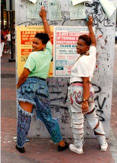 80s Spring Fashion, 80s New York Fashion, Brooklyn 90s, Look Hip Hop, New York City Street Style, Cultura Hip Hop, Rip Jeans, Mode Hip Hop