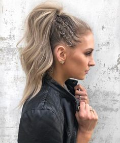 15 Examples of the Best High Ponytail Ideas You'll Ever See Best High Ponytail, High Ponytail Ideas, Ponytail Ideas, Weekend Hair, High Ponytail Hairstyles, Rock Hairstyles, Rave Hair, Styles Hairstyles, Fast Hairstyles