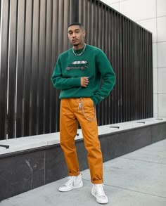 Green Orange Aesthetic, Darion Benzo, Coachella Outfit Men, Black Men Fashion Urban, Hypebeast Fashion, Sneaker Outfits, Men Photoshoot