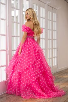 Two Piece Prom Dresses, Organza Styles, Two Piece Prom, Rental Wedding Dresses, Emerald Bridesmaid Dresses, Colorful Dresses Formal, Embellished Belt, Plus Size Cocktail Dresses, Plus Size Party Dresses