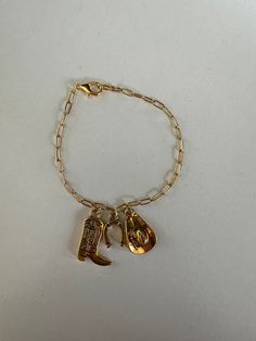 Cowgirl Western Gold Charm Bracelet Western Gold Jewellery, Western Baddie, Bracelet Stack Ideas, Capsule Jewelry, Foolish One, Jewelry Packaging Diy, Country Boutique, Outfit Pictures, Cowgirl Gifts