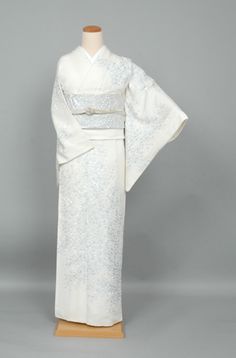 White Kimono Traditional, Japanese Kimono Aesthetic, White Yukata, Victorian Dress Aesthetic, Obi Japanese, Japanese Wedding Kimono