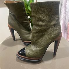 Patent Toe, Wooden Heel Design And Genuine Leather Upper Luxe Bootie! Like New. Fits Like An 8 Proenza Schouler Shoes, Heel Design, Wooden Heel, Designer Heels, Proenza Schouler, Ankle Length, Bootie, Bootie Boots, Leather Upper